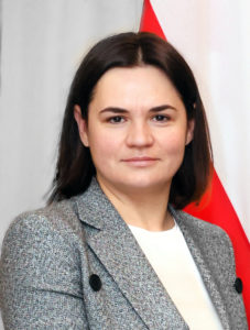 Светлана Тихановская 52452804596 2 227x300