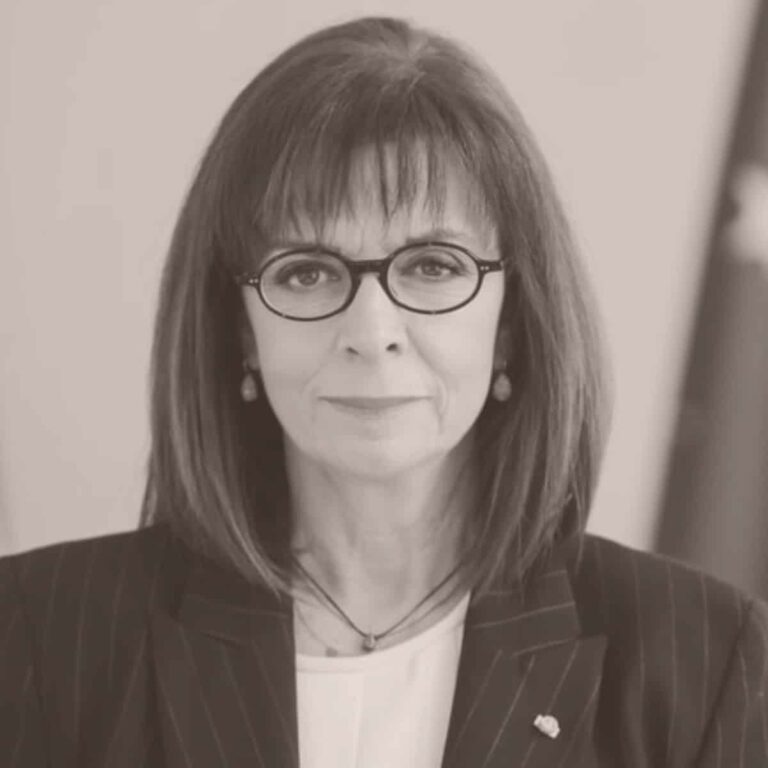 Katerína sakellaropoúlou